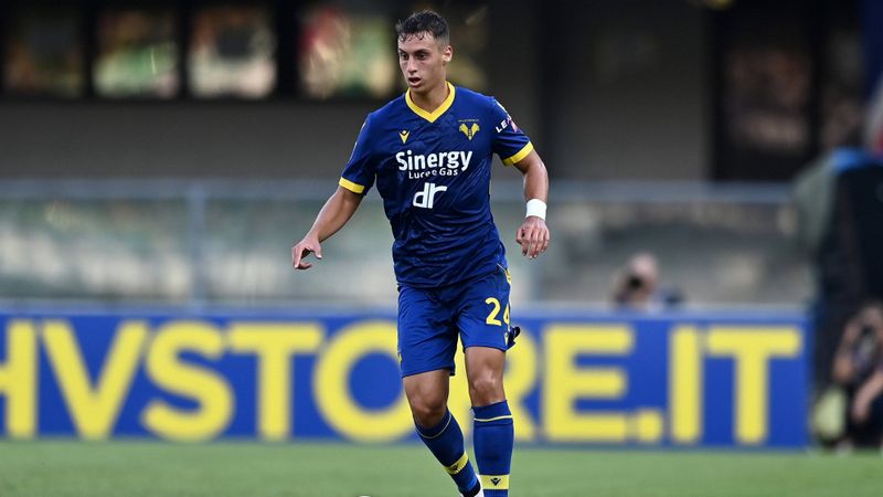 Hàng công của Rossoneri được tăng cường với sự gia nhập của Filippo Terracciano, tân binh đầu tiên trong kỳ chuyển nhượng tháng 1. Hàng công của Rossoneri được tăng cường với sự gia nhập của Filippo Terracciano, tân binh đầu tiên trong kỳ chuyển nhượng tháng 1.